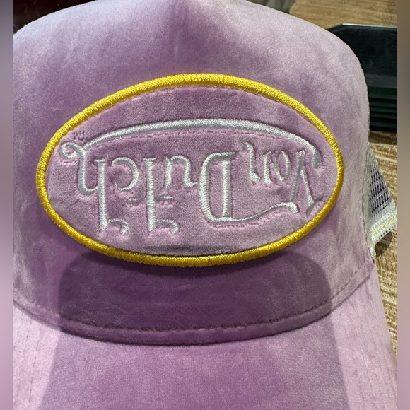 NWT! Von Dutch Pink Hollywood Velvet Trucker Hat - One Size - Picture 3 of 11